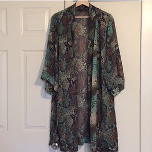 Olivaceous Beach Kimono